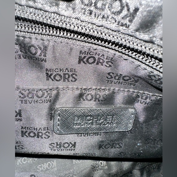 Michael Kors Large Susannah Tote Bag- Black with Gold-Tone Hardware - Picture 6 of 9